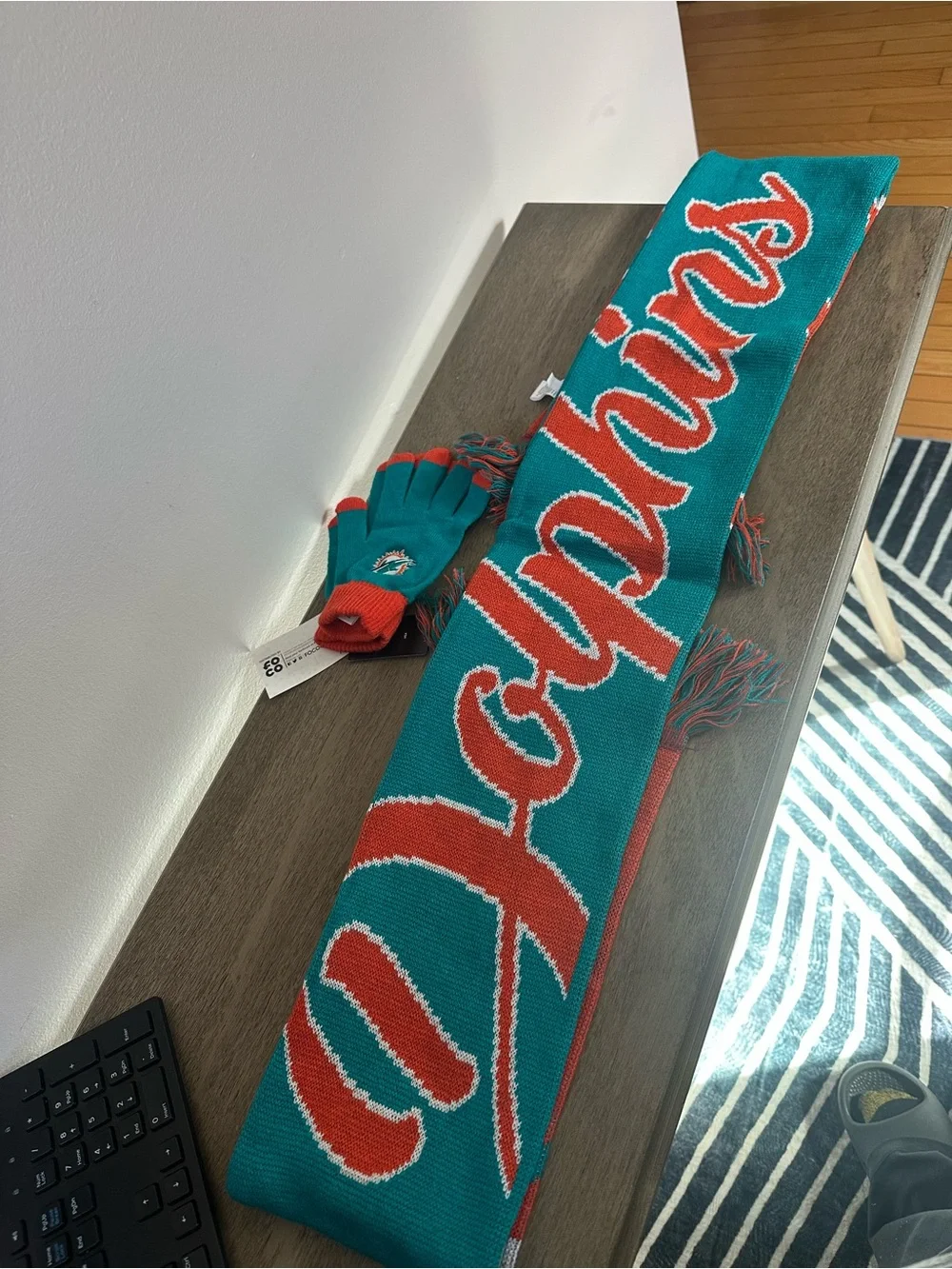 Foco Miami Dolphins Scarf and Gloves Set NFL NWT